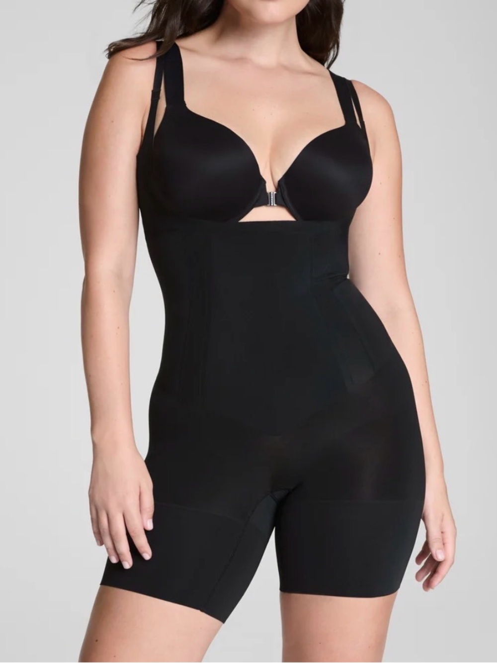 Spanx On Core Very Black Open Bust Seamless Mid-Thigh Shaping Bodysuit. Size M